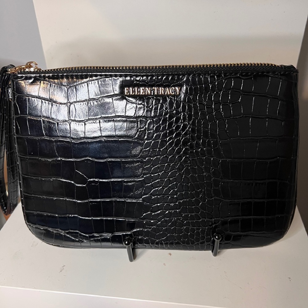 Ellen Tracy Wristlet Clutch Croc Embossed Zip Around Black Small‎